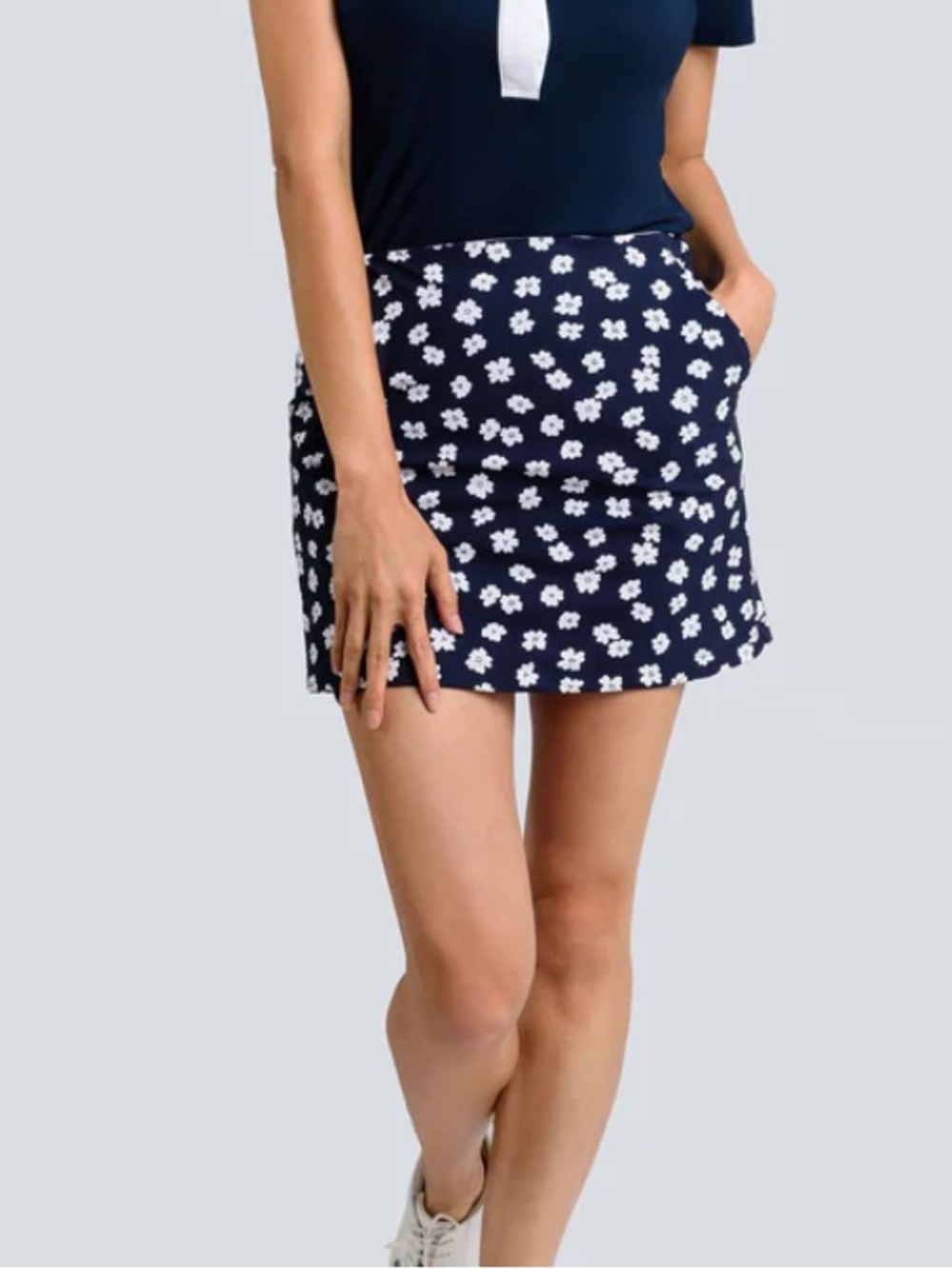 Jayebird Womens Janie navy floral golf skirt XS